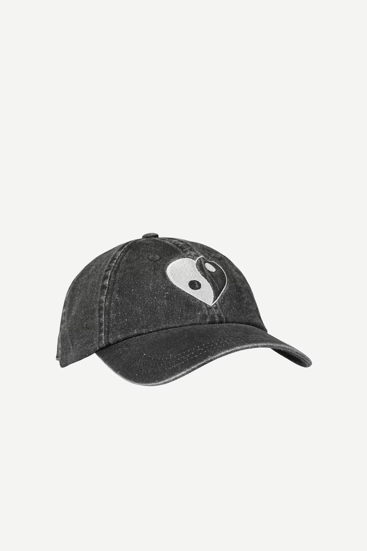 Casquette délavée avec motif brodé Sapoetry