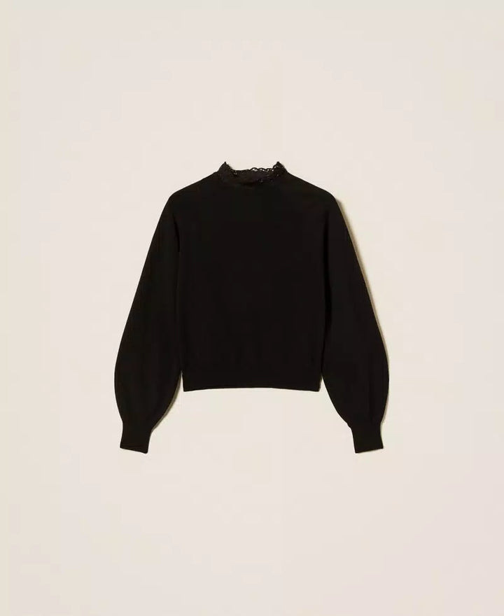 Ensemble pull et jupe midi avec dentelle