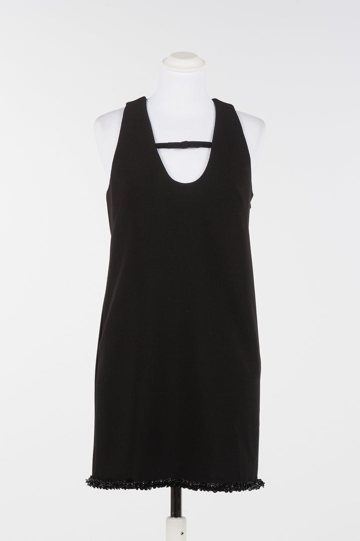 Robe courte sans manches avec boucle