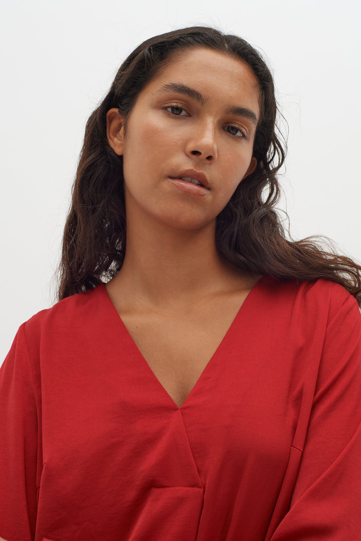 Blouse légère avec col V Rinda - Rouge