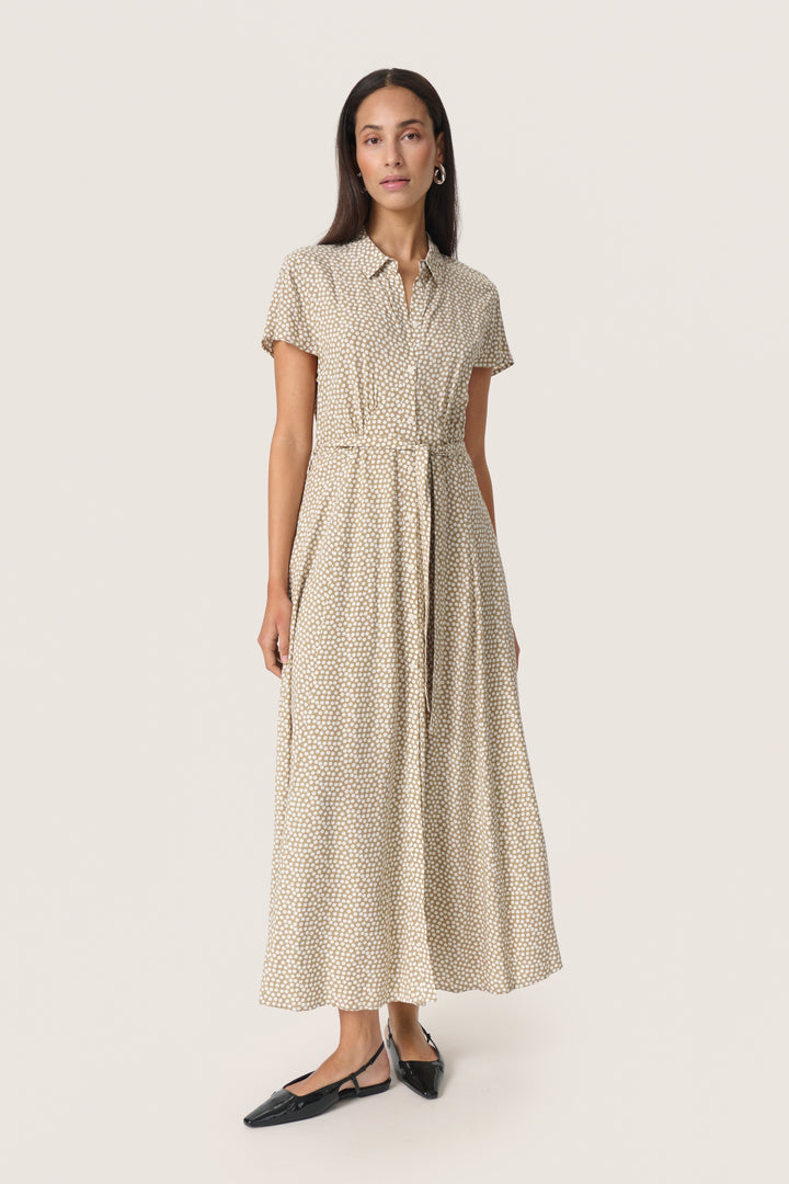 Robe longue boutonnée avec ceinture à nouer Arjana