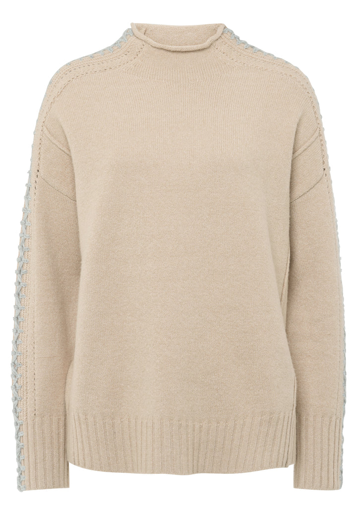 Pull avec détails en crochet