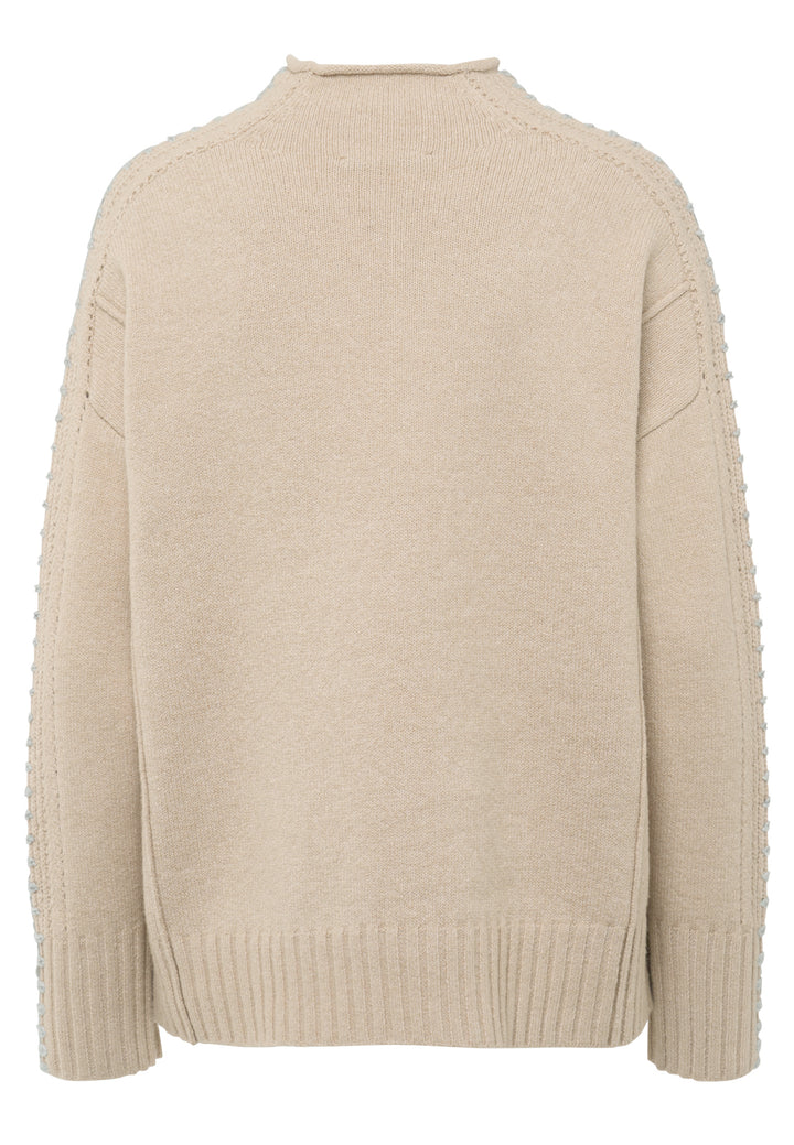 Pull avec détails en crochet