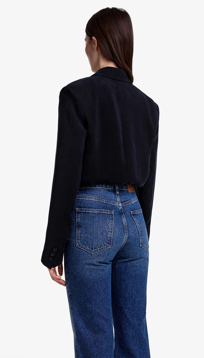 Veston justaucorps avec épaules structurées