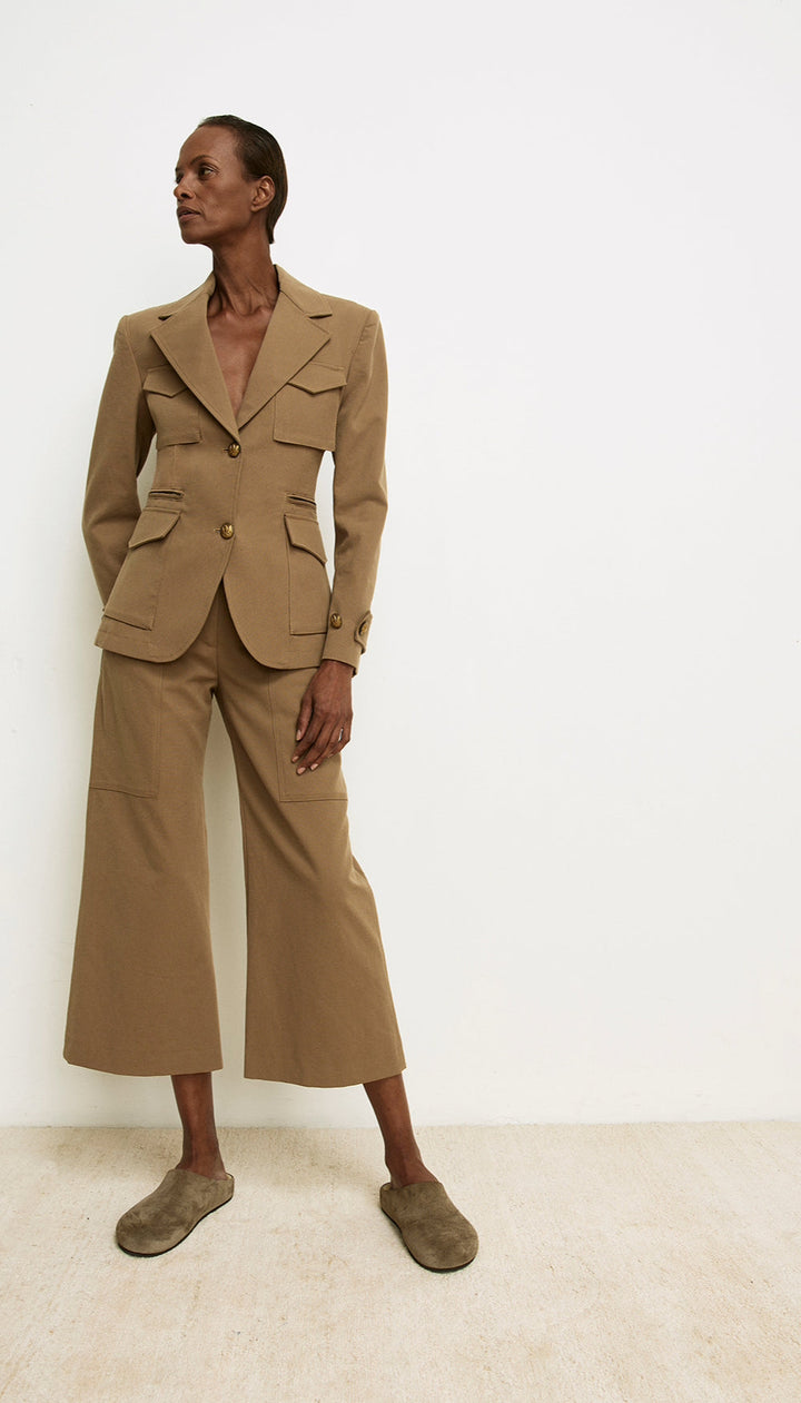 Veston style safari avec poches utilitaires