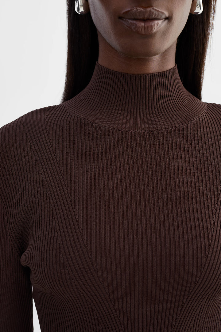 Pull ajusté côtelé avec col montant Sandrine