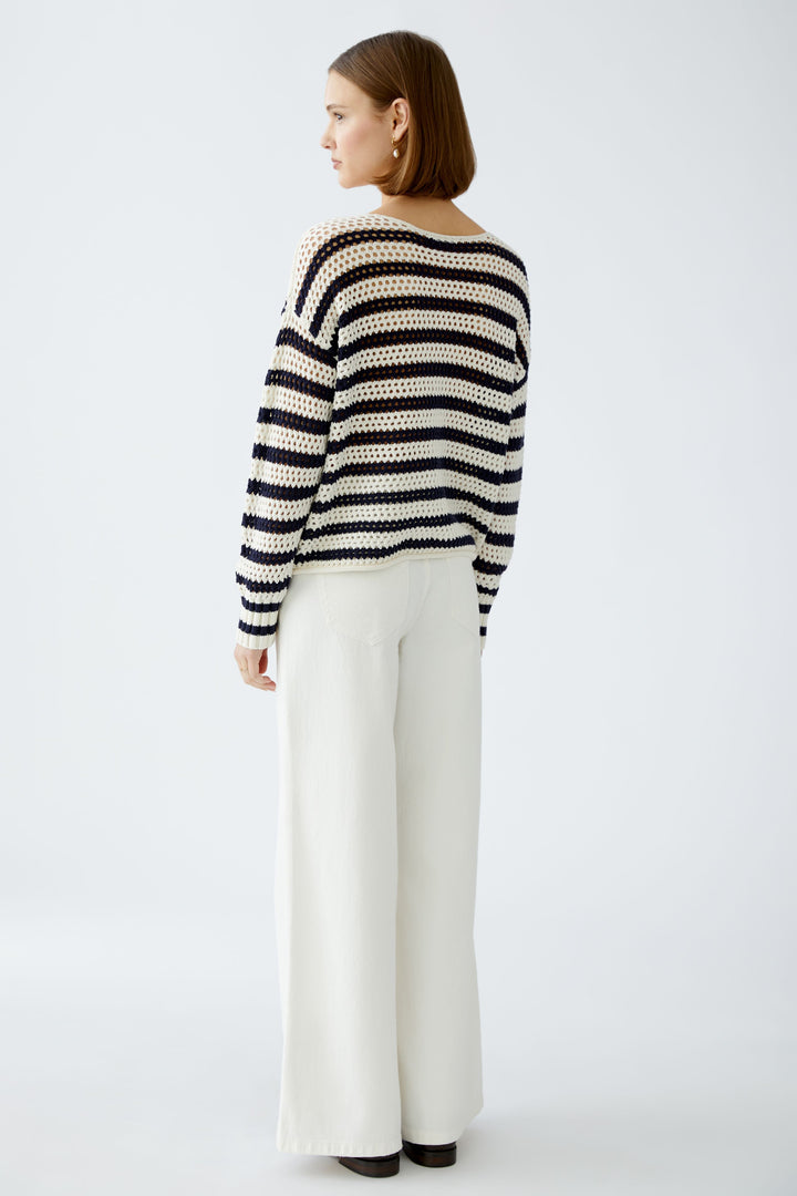 Pull ajouré avec détails crochetés et rayures