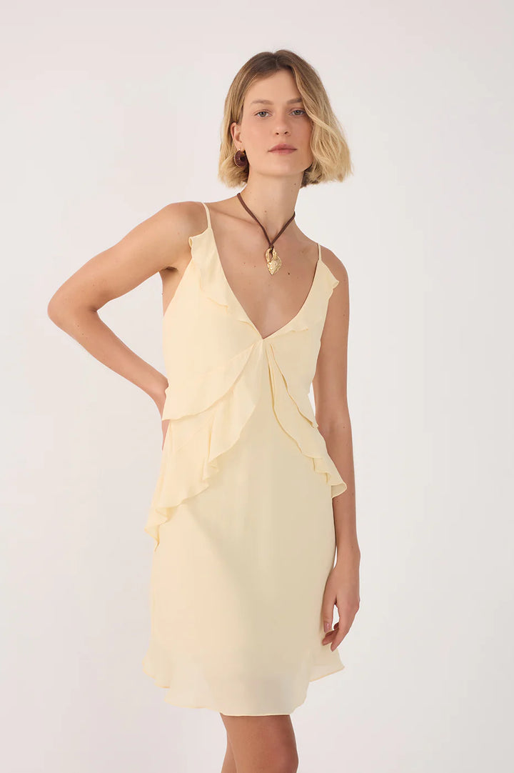 Robe courte volantée