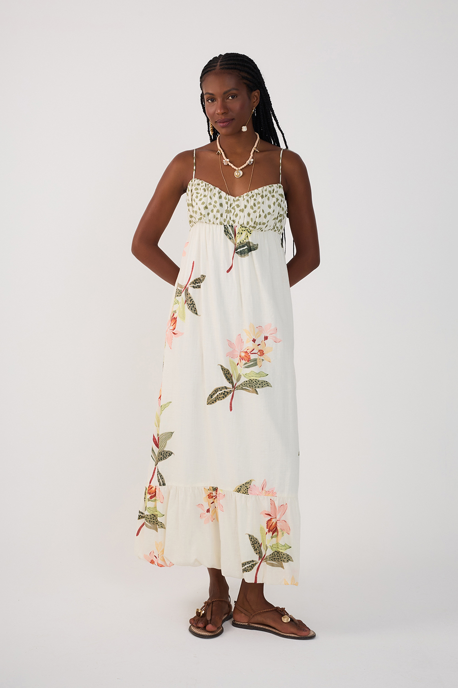 Robe longue florale à encolure coeur