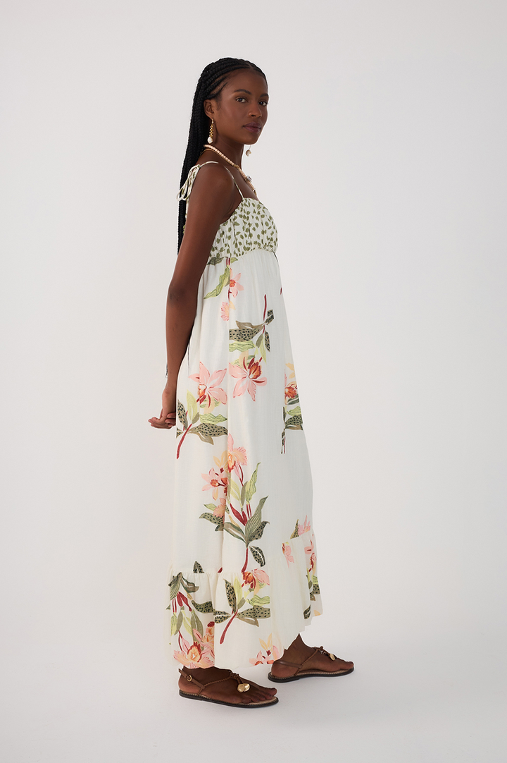Robe longue florale à encolure coeur