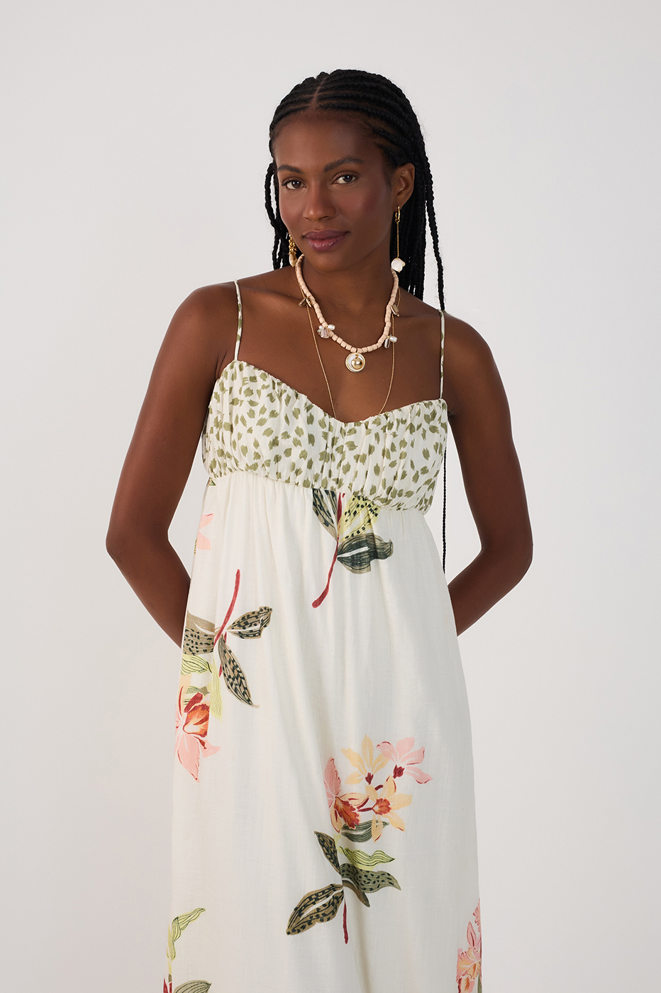 Robe longue florale à encolure coeur
