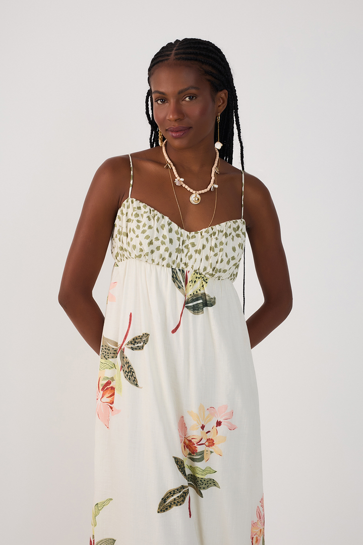 Robe longue florale à encolure coeur