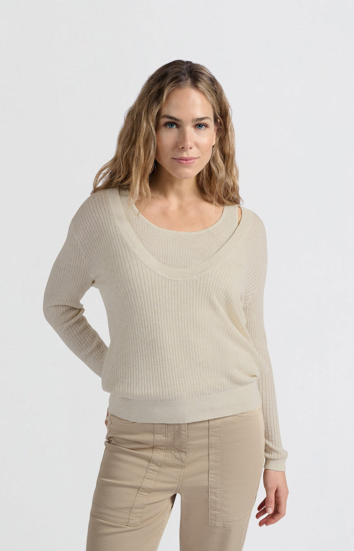 Pull côtelé à épaules dénudées avec camisole