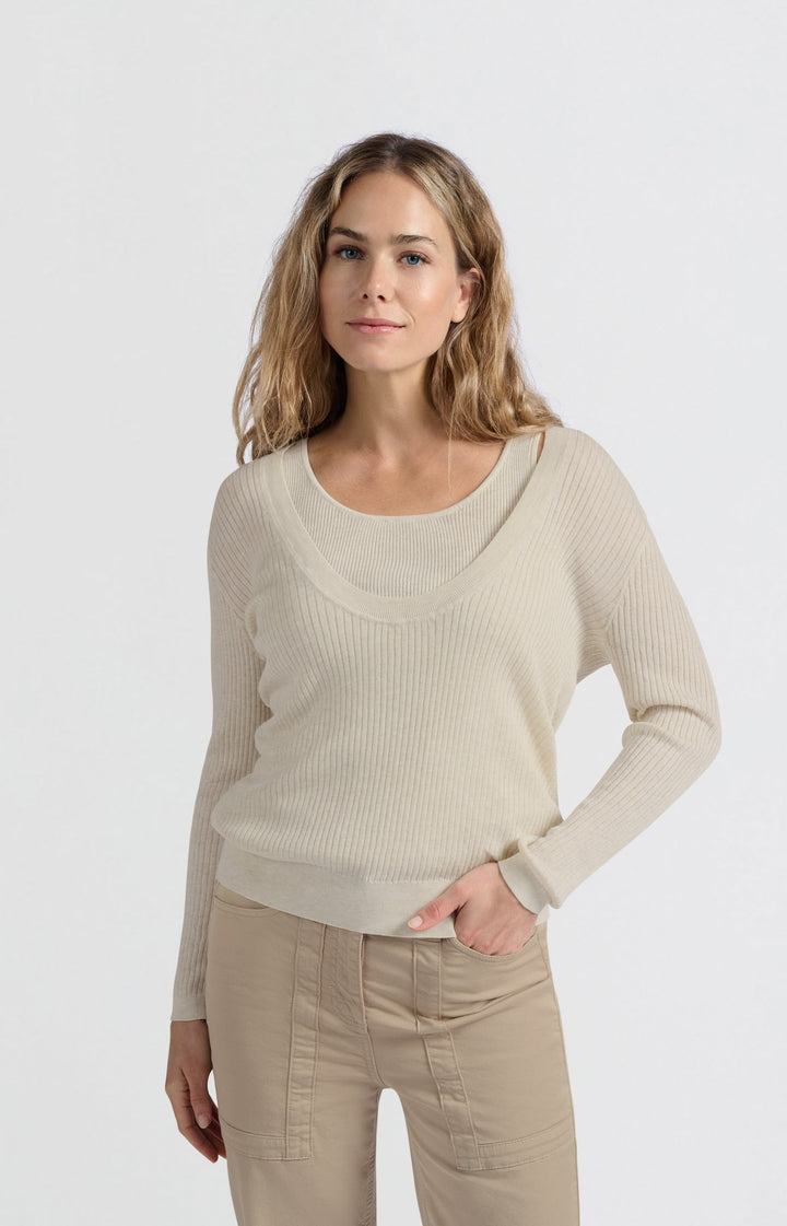 Pull côtelé à épaules dénudées avec camisole