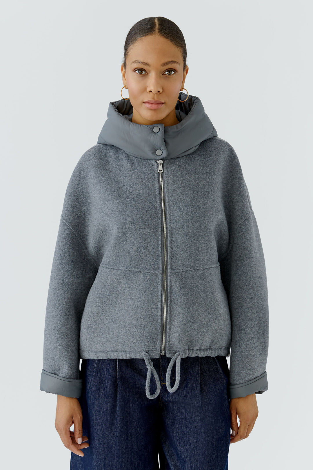 Veste ample à capuchon matelassé