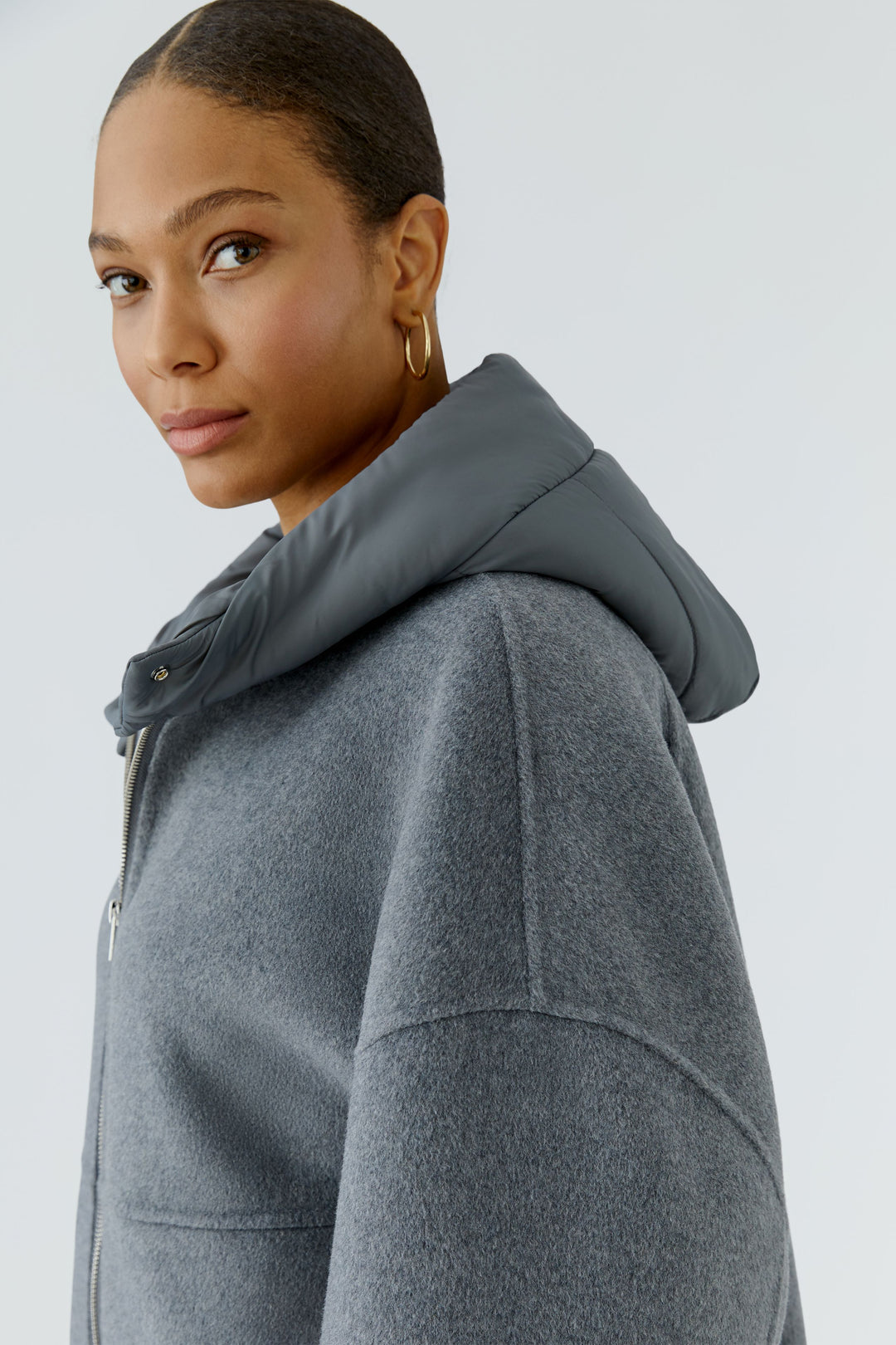Veste ample à capuchon matelassé