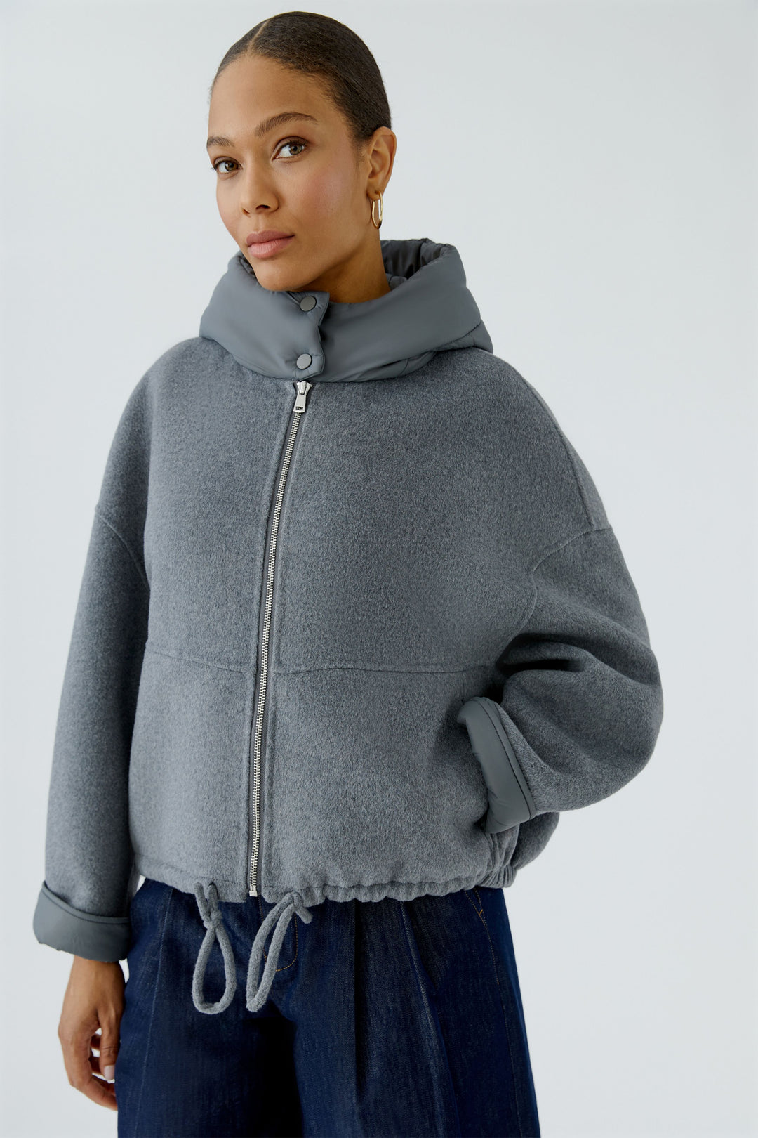 Veste ample à capuchon matelassé