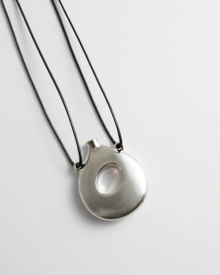 Collier cordon avec pendentif vase Amphora