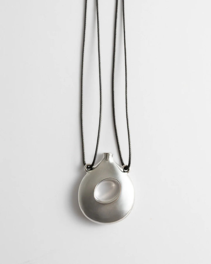 Collier cordon avec pendentif vase Amphora