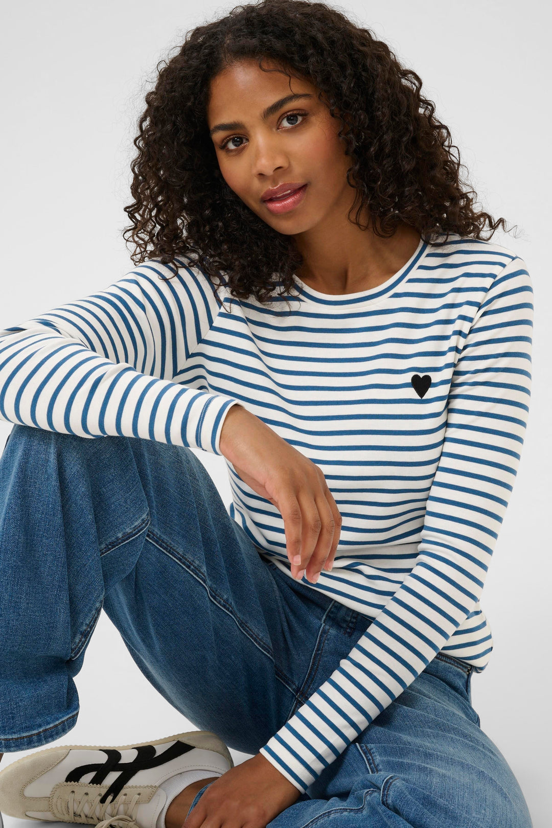 T-shirt rayé avec coeur brodé à manches longues Liddy