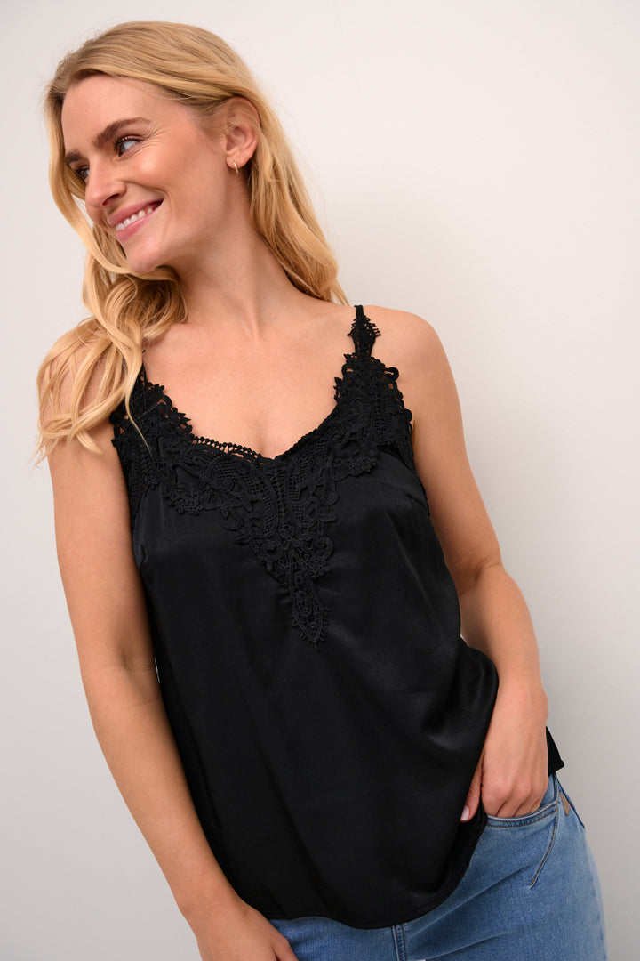 Camisole soyeuse avec détails en guipure Anna