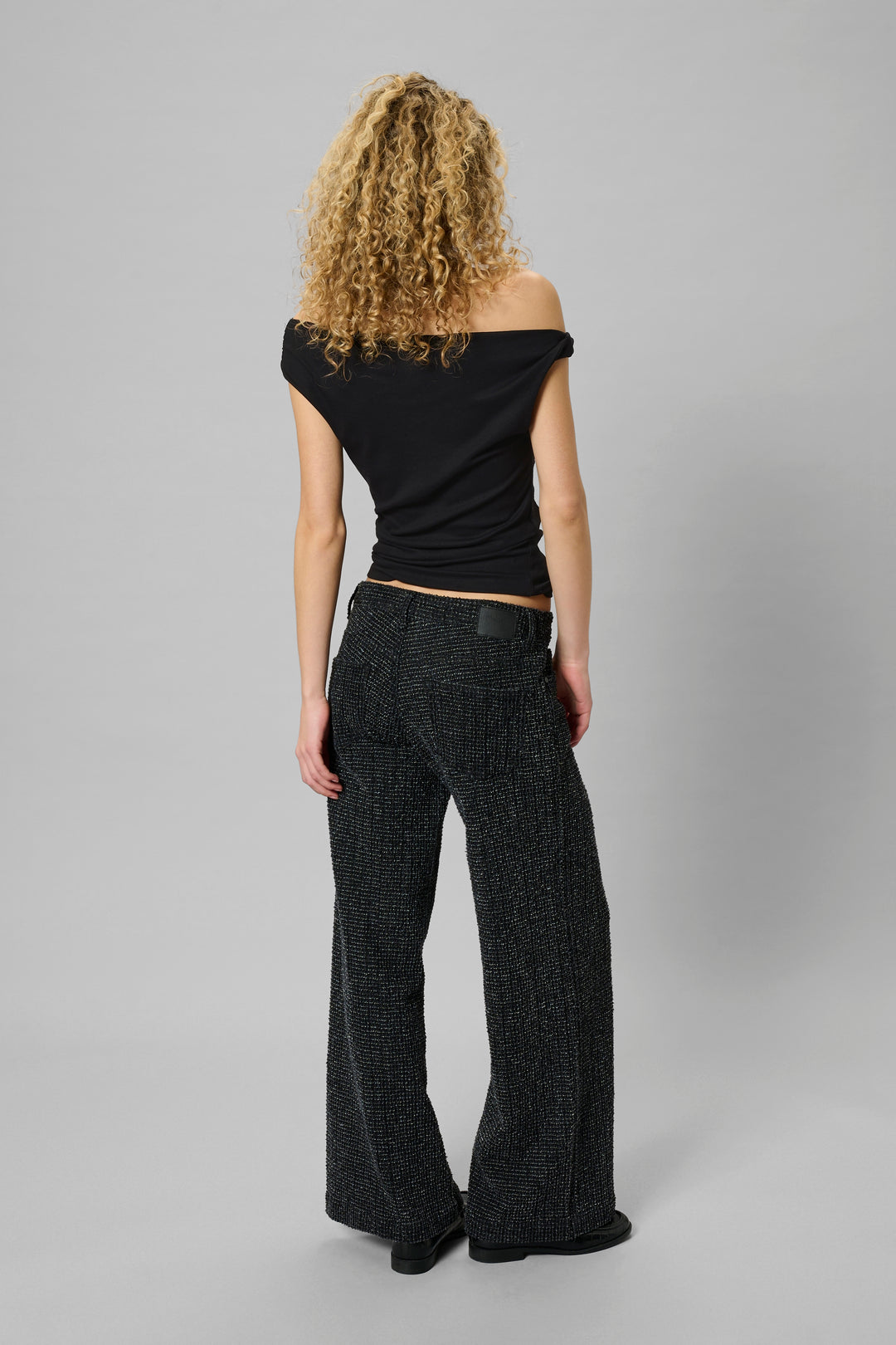 Haut asymétrique avec épaule dénudée Giggo