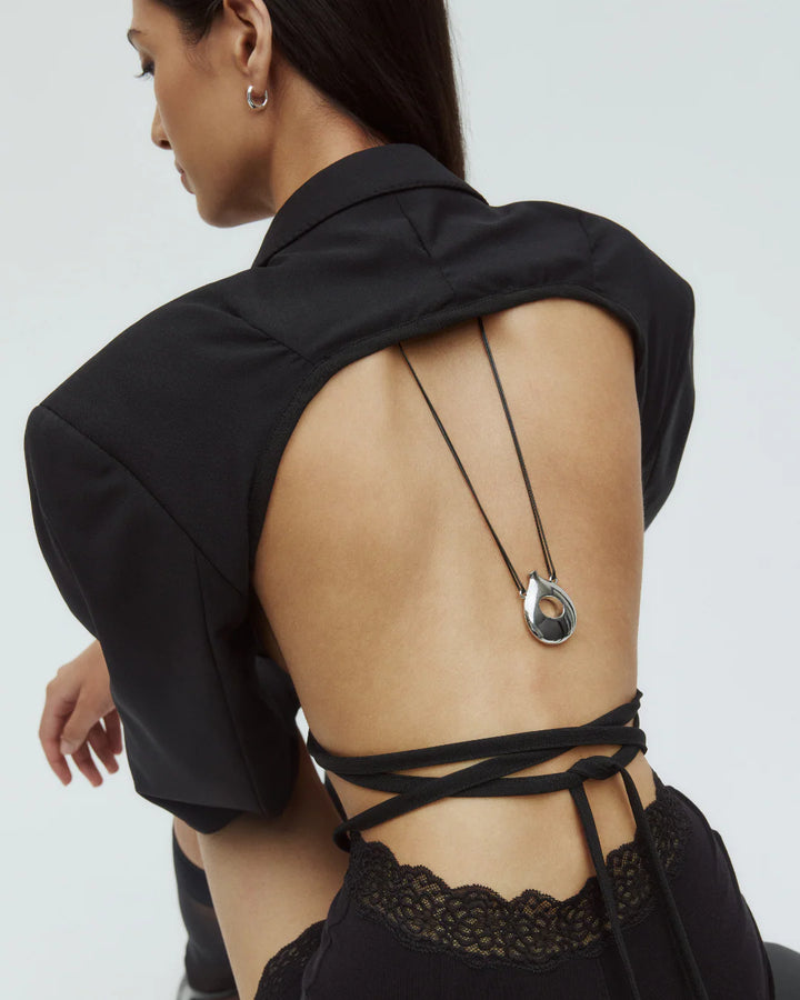 Collier cordon avec pendentif vase Amphora