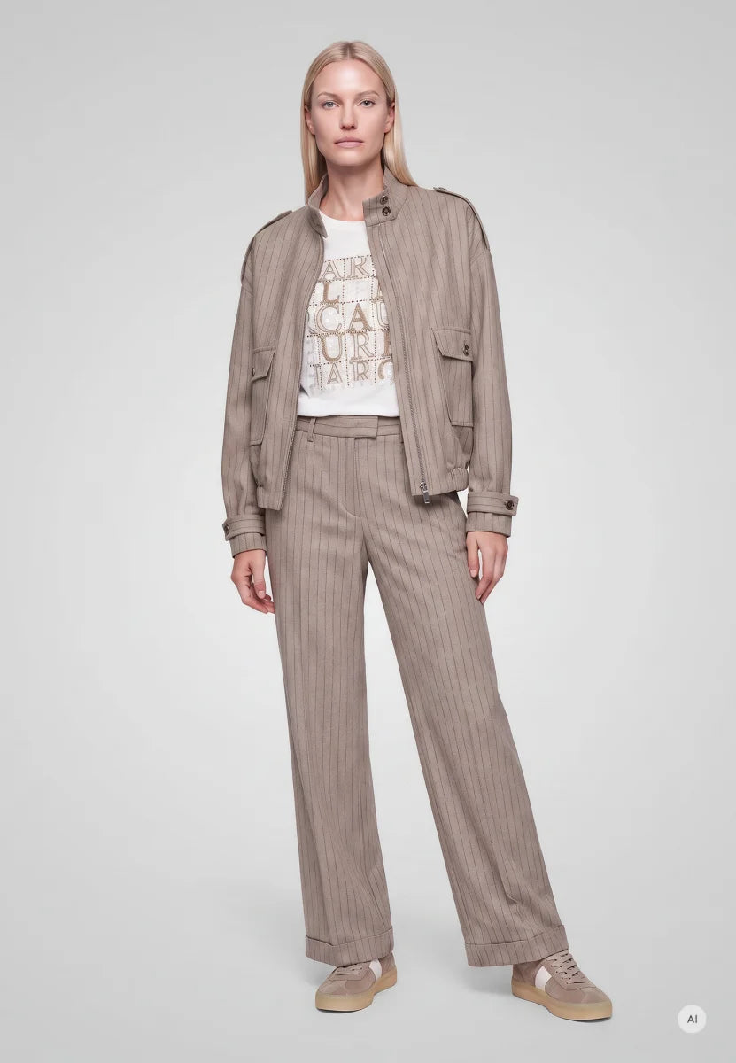 Pantalon à jambes larges et fines rayures