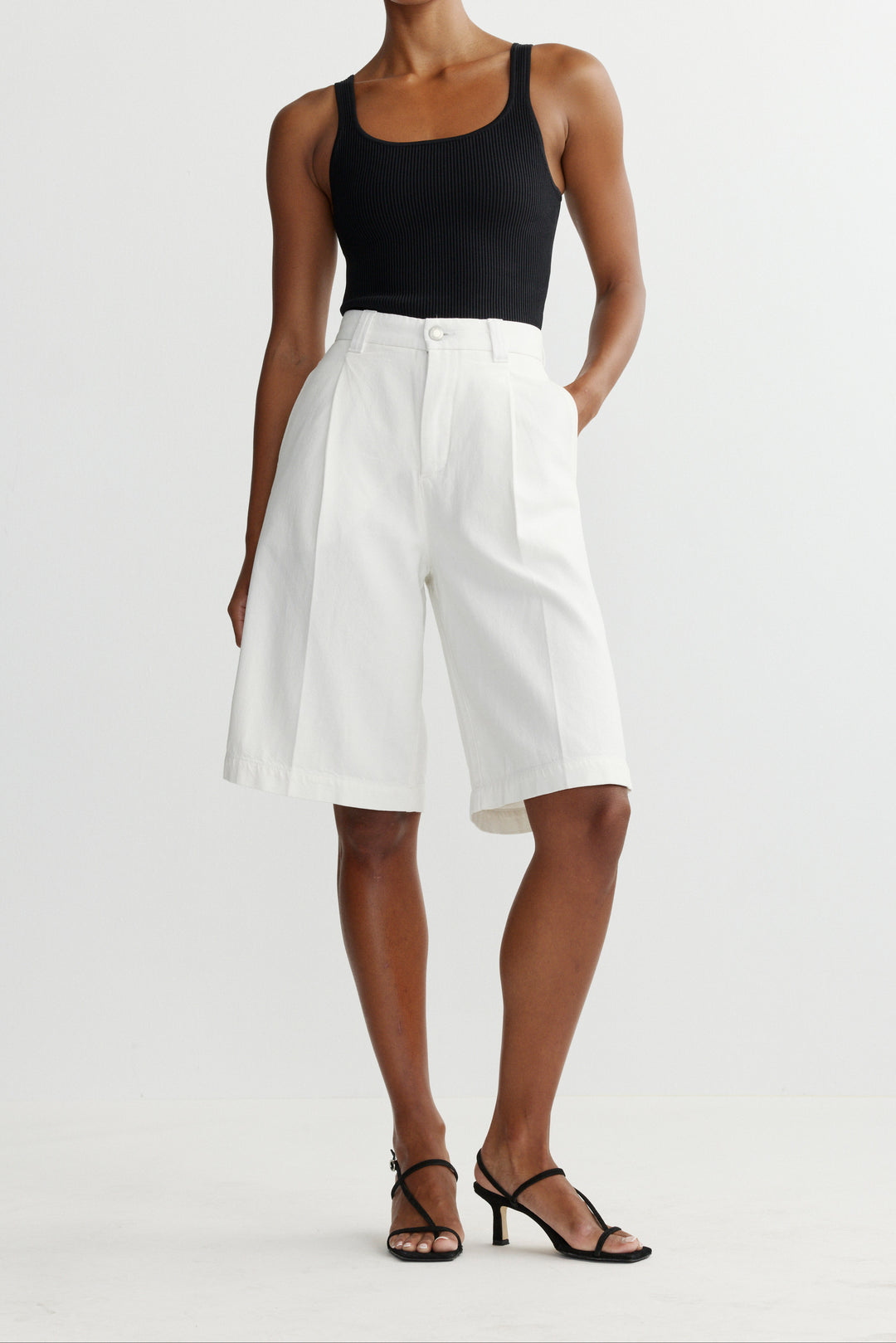 Short à jambe large et taille haute Hepburn