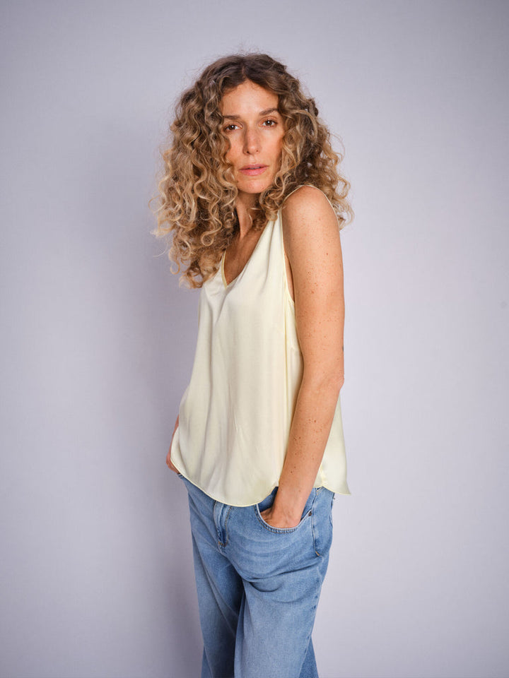 Camisole en soie avec col V Astrid