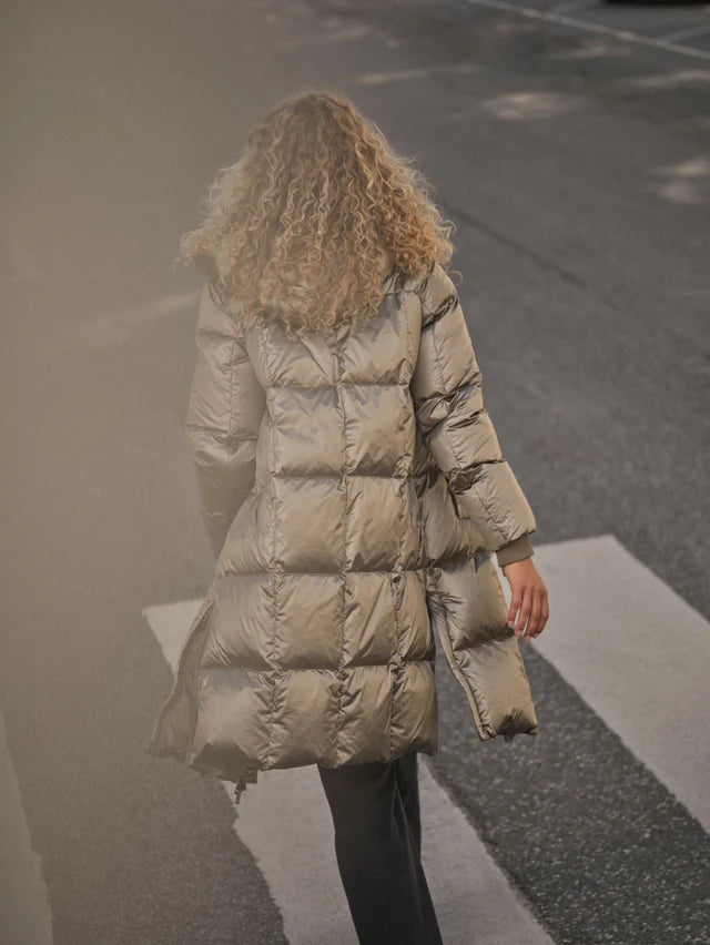 Manteau long matelassé à capuchon Nova