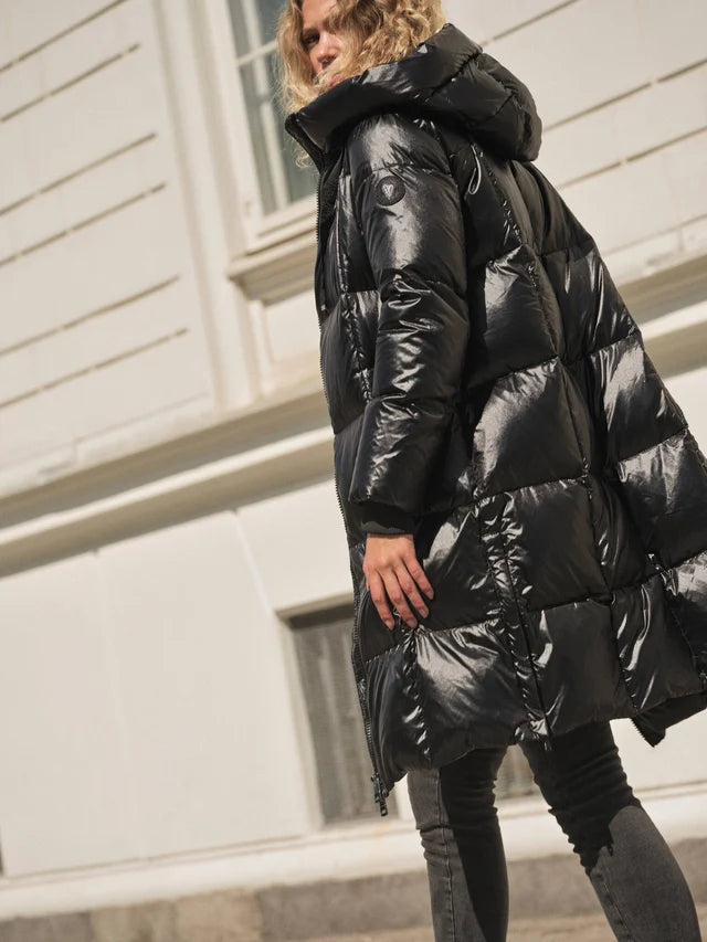Manteau long matelassé à capuchon Nova