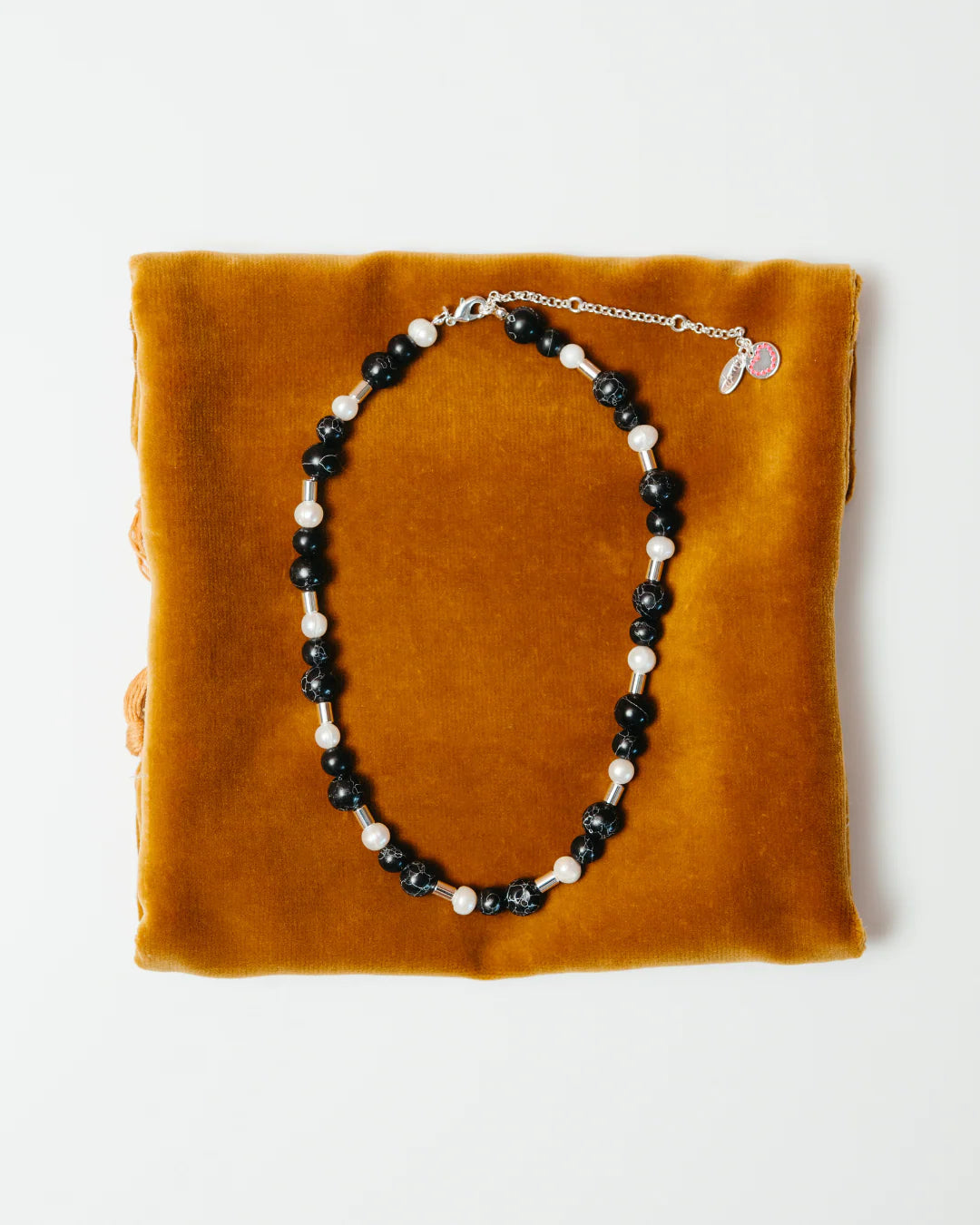 Collier de perles bicolores Viola