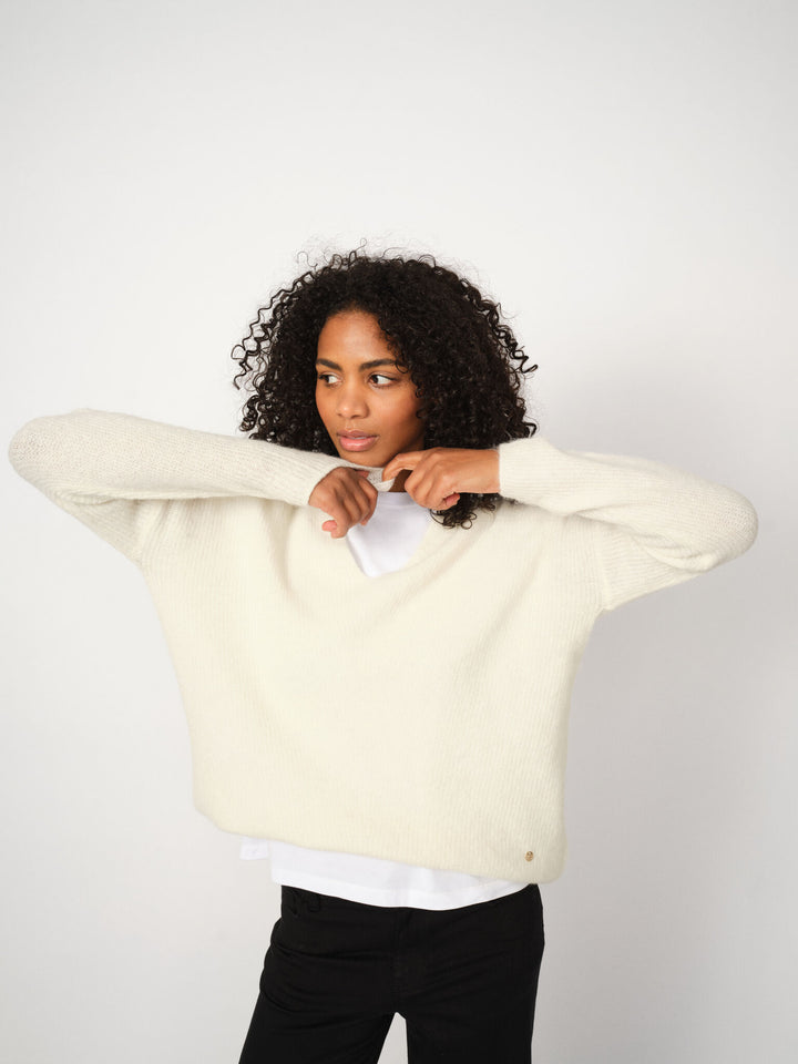Pull en laine avec col V Thora