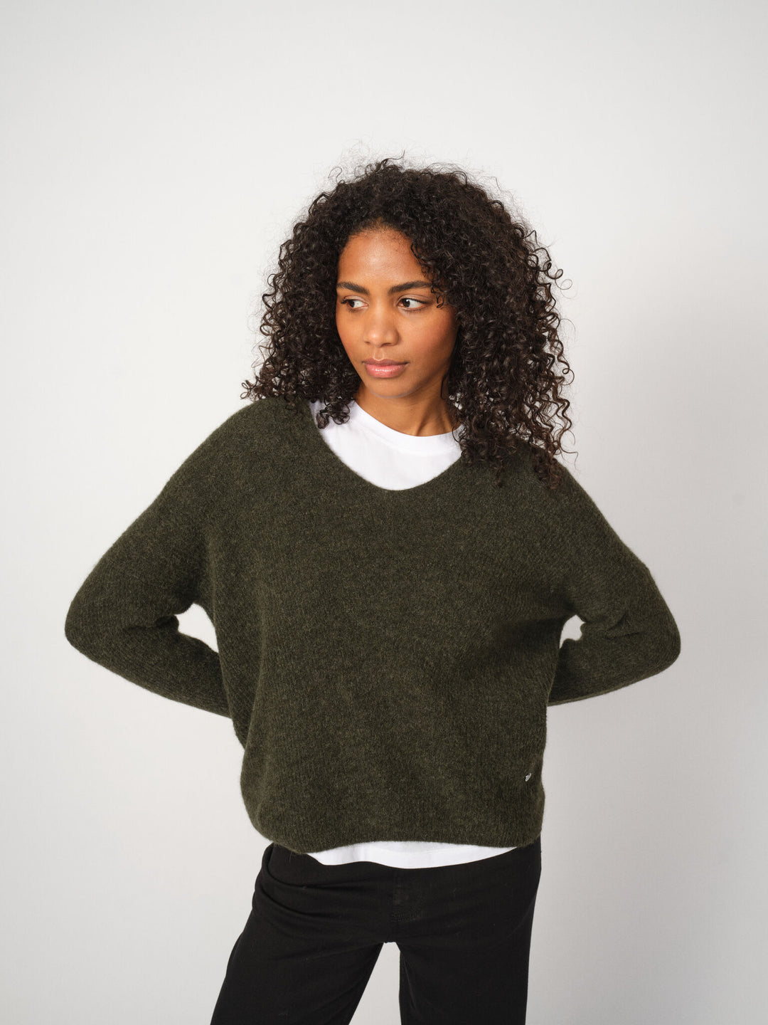 Pull en laine avec col V Thora