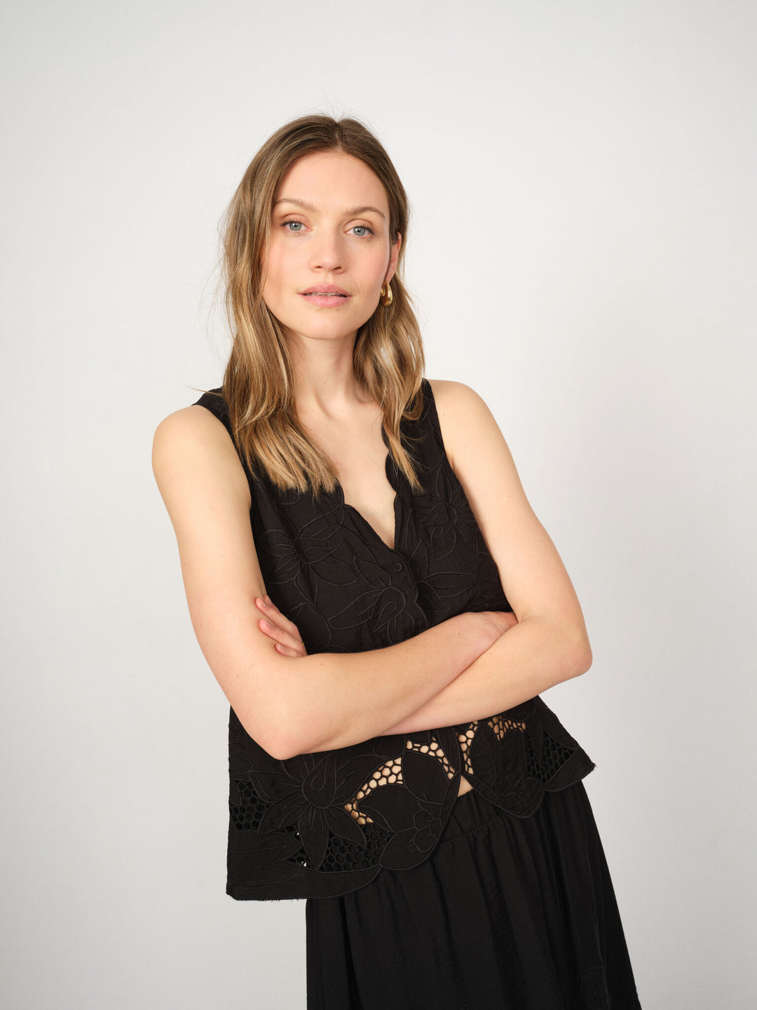 Camisole avec motifs floraux en dentelle Daima Brodie