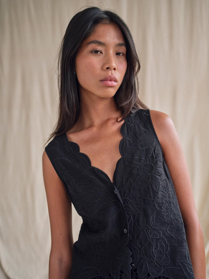 Camisole avec motifs floraux en dentelle Daima Brodie