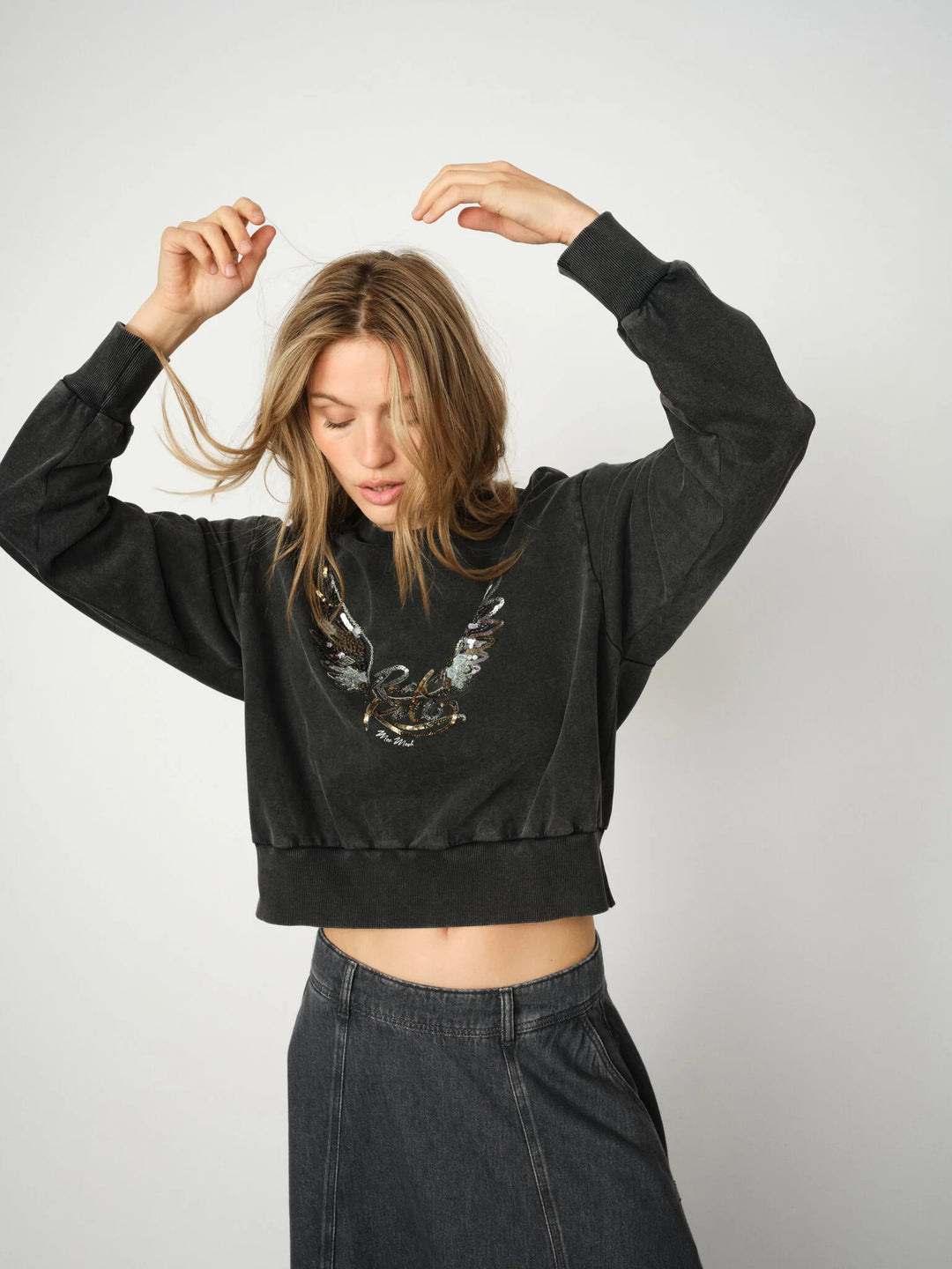 Sweat-shirt avec motif d'ailes à paillettes Cosette