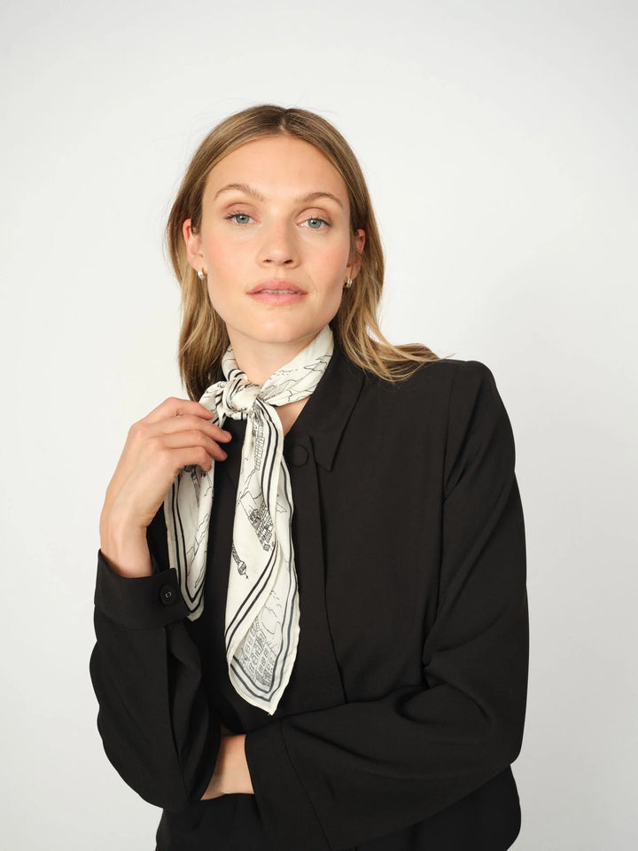 Foulard soyeux avec imprimé graphique Tale