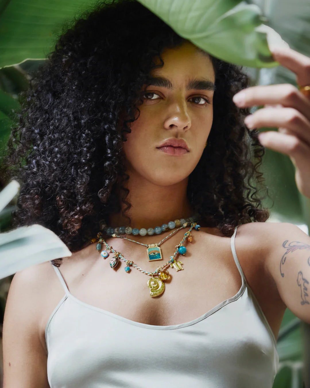 Collier tressé multicolore avec charms Bahia