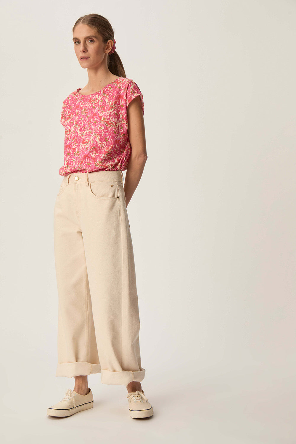 T-shirt en coton avec imprimé floral Kalabs