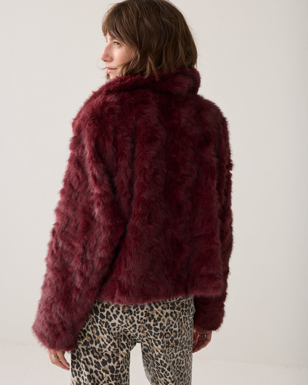 Veste en fausse fourrure à col montant