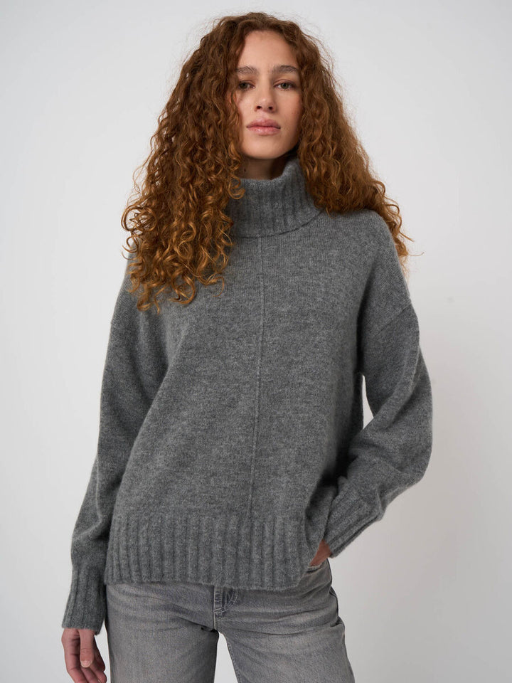 Pull surdimensionné à col roulé