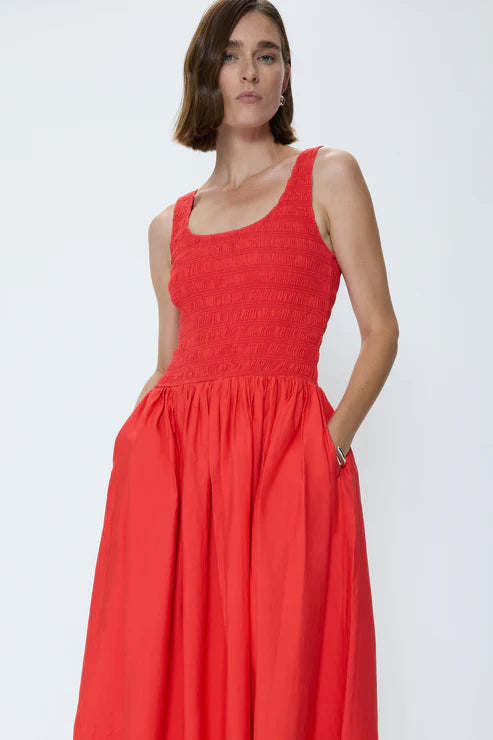 Robe midi smockée Alessia avec jupe ample