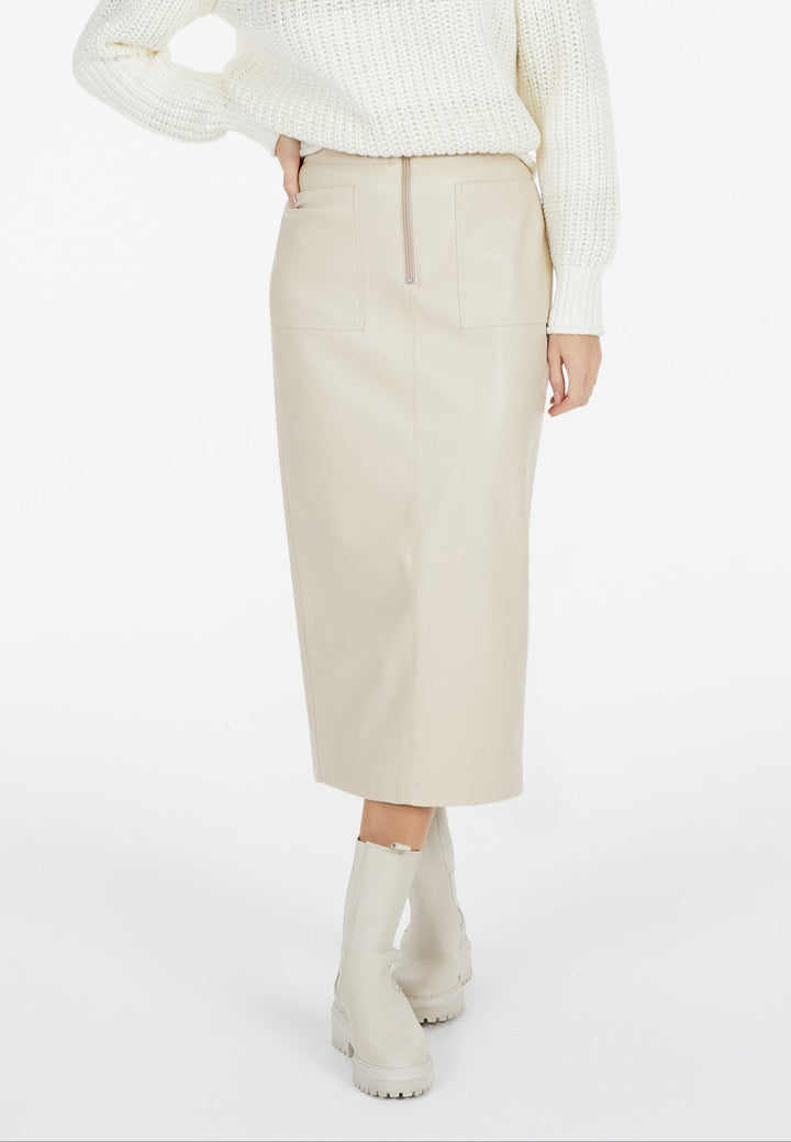 Jupe midi en faux cuir avec poches plaquées