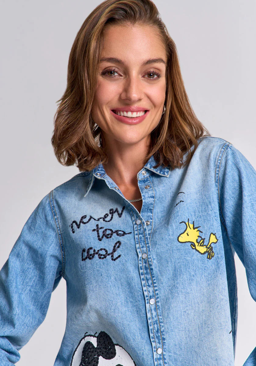 Chemisier en denim avec imprimé Snoopy