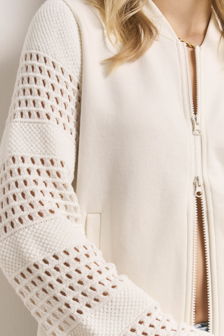 Veste texturée à manches ajourées