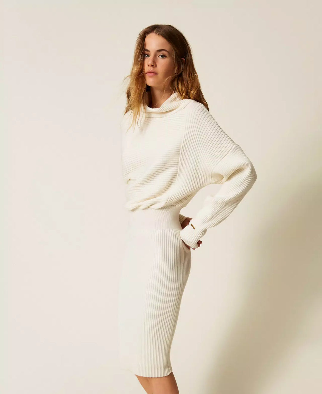 Robe midi en maille côtelée