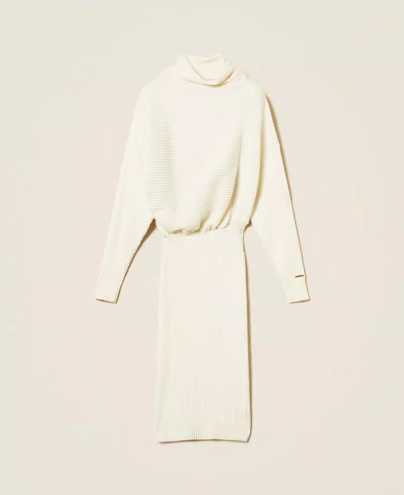 Robe midi en maille côtelée