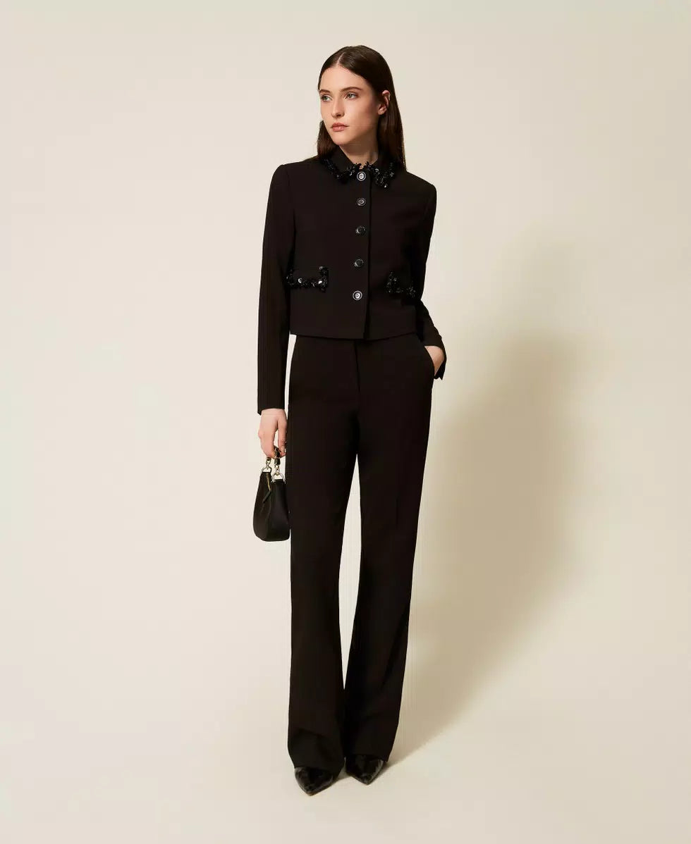 Blazer court en crêpe avec paillettes